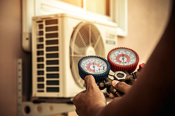 Professional Ac Installation technician working in Elmont, NY